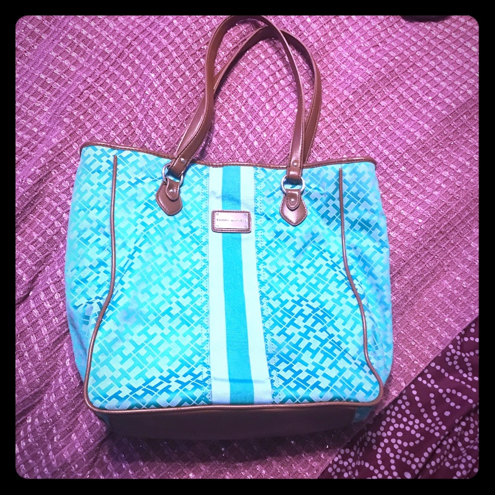 Tommy Hilfiger Medium Bag